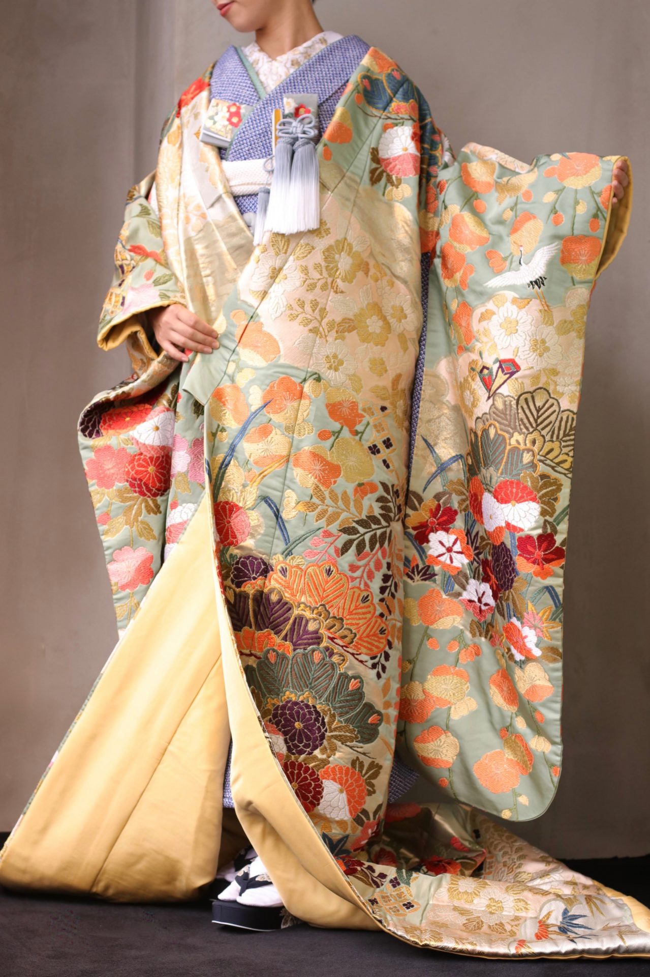 ザ・トリート・ドレッシング アディション店の新作の和装は、提携会場パレスホテル東京の花嫁様にオススメしたい華やかでお洒落な色打掛で、ホテルウェディングらしい大人なコーディネートでまとめました