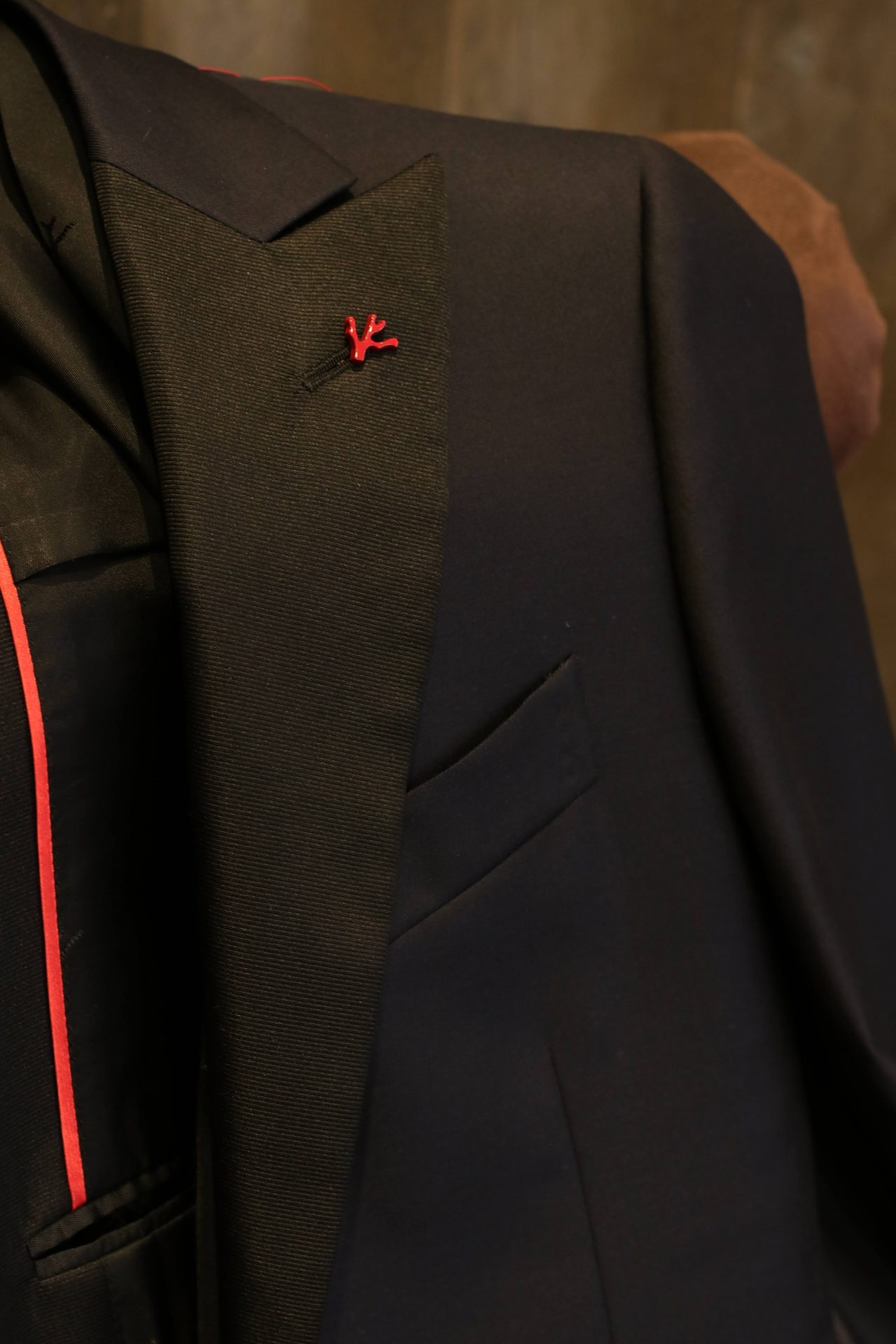 オーダー・販売タキシードをお取り扱いする、表参道にあるTHE TREAT DRESSING ADDITION店(ザ・トリート・ドレッシング アディション店)。その中でもお勧めの販売タキシードのブランドがISAIA(イザイア)です。