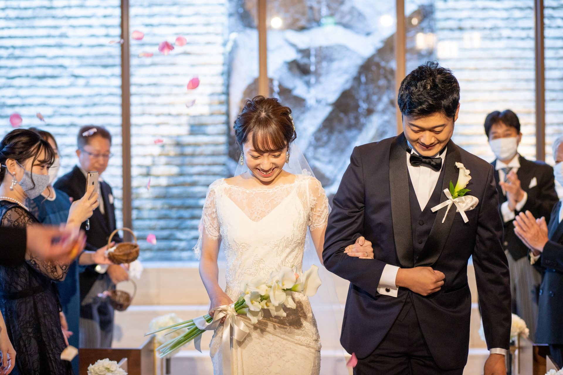 ジェニーパッカムのウェディングドレスで上質なウェディングスタイルを叶える