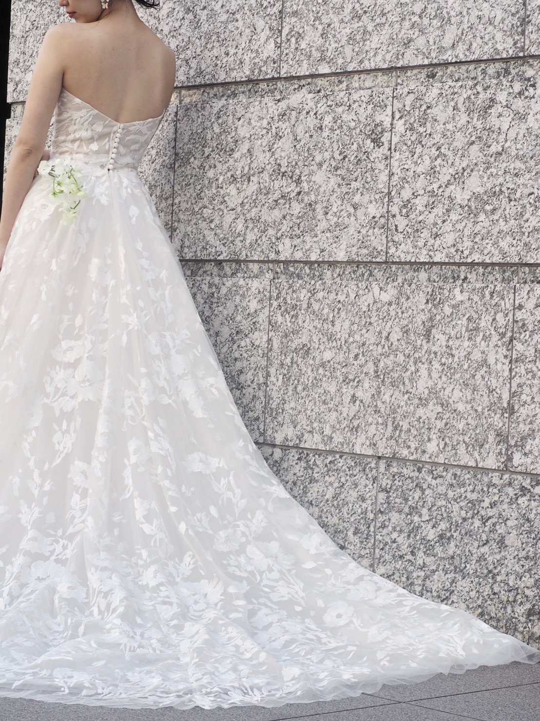 トリートドレッシング神戸店がおススメするチュールのボリュームが華やかなブリス モニーク・ルイリエのご紹介