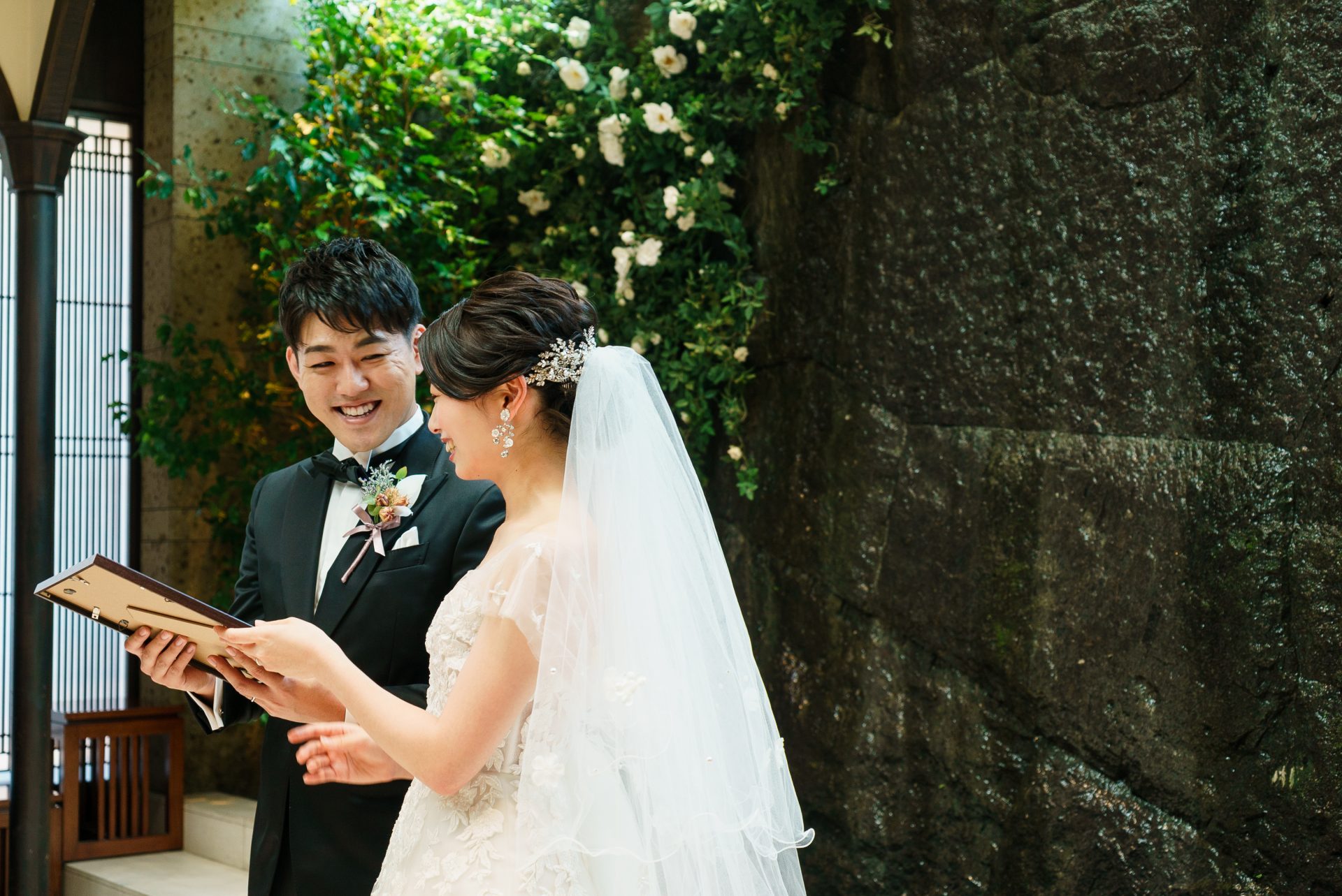 THE TREAT DRESSINGがザカワブンナゴヤでお式をする花嫁様におすすめするキャロリーナヘレラのウェディングドレス