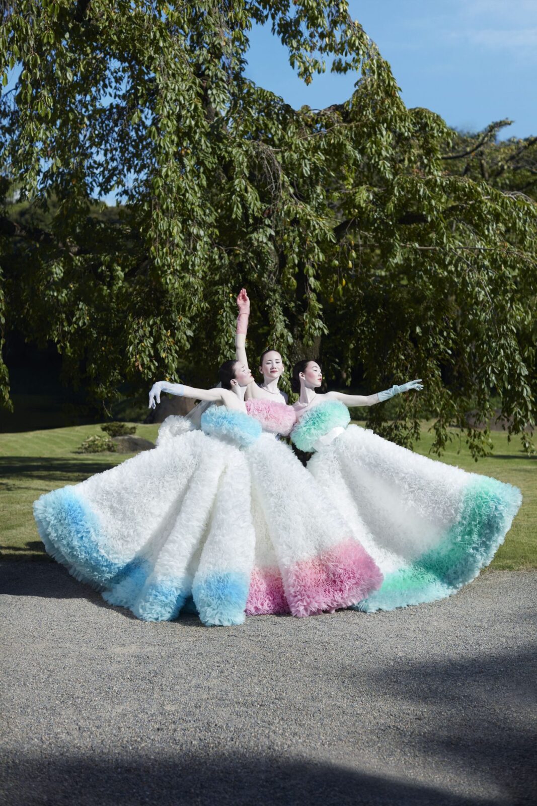 TOMO KOIZUZMI for TREAT MAISON(トモ コイズミ フォー トリート メゾン)ウェディングカプセルコレクション2021のルック紹介。