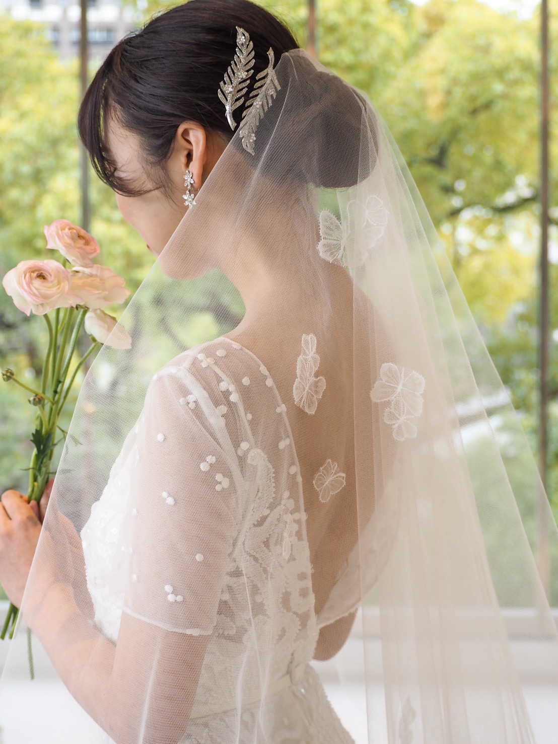 THE TREAT DRESSING(ザ・トリート・ドレッシング) よりELIE SAAB BRIDE(エリー・サーブ ブライド)のドレスのご紹介
