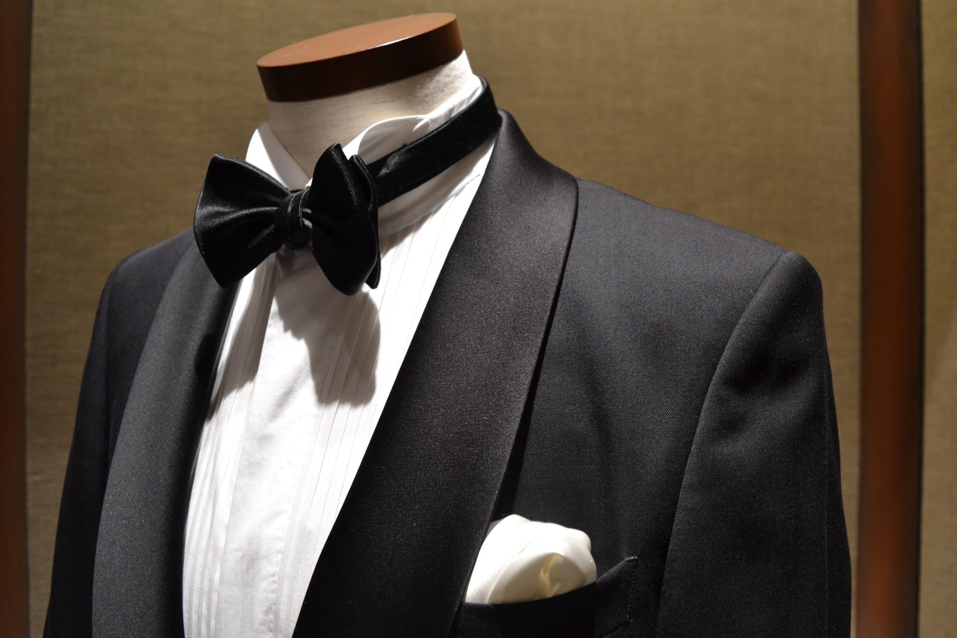 フォーマルなタキシードをお取り扱いする名古屋のTHE TREAT DRESSING(ザ・トリートドレッシング)名古屋店の中でも、おすすめのパターンオーダーのオーダータキシードのご紹介。