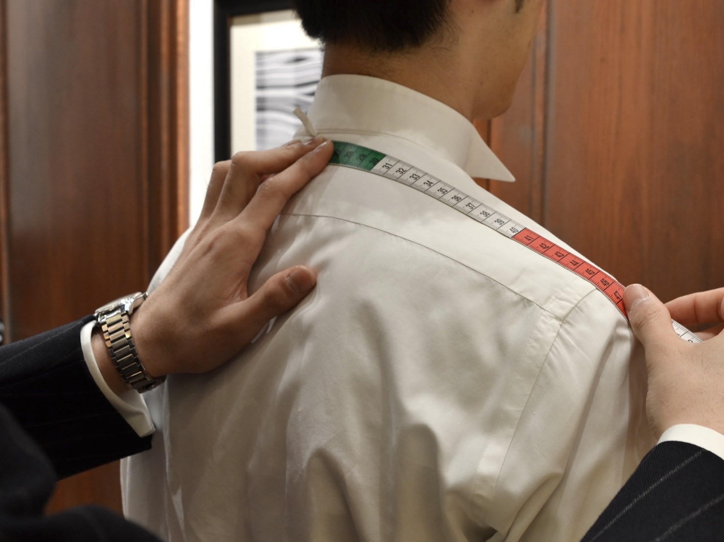 オーダータキシードを取り扱う名古屋のTHE TREAT DRESSING(ザ・トリートドレッシング)名古屋店では、お客様の体型を細かく採寸してオーダータキシードを仕立てる事ができます。