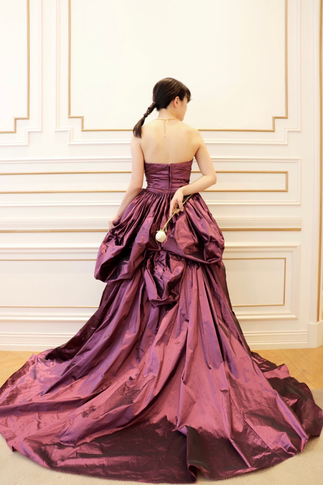 THE TREAT DRESSING名古屋店でお取り扱いしているお色直しにおすすめのパープルのカラードレス