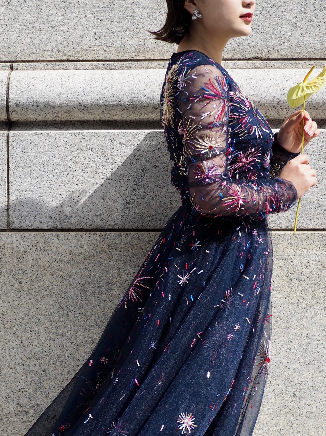 ザトリートドレッシング神戸にてお取り扱いのあるモニークルイリエのミッドナイトブルーカラードレスのご紹介