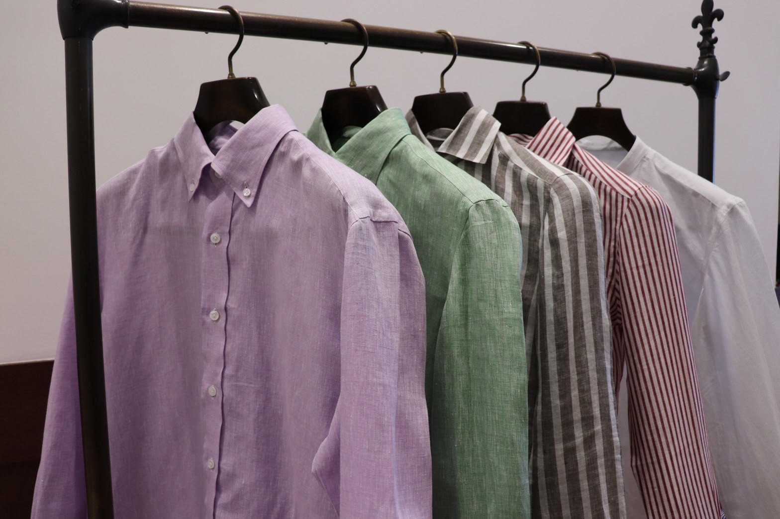 新郎様にお勧めした夏のお式に向けてのエリコフォルミコラのリネンシャツ