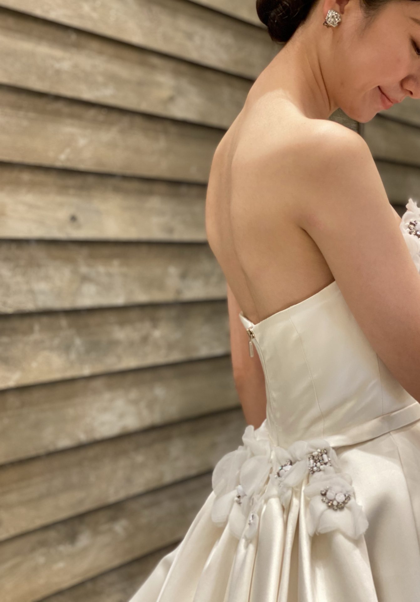 大阪の結婚式場におすすめしたいTHE TREAT DRESSING大阪店からご紹介するホテルに合うドレス