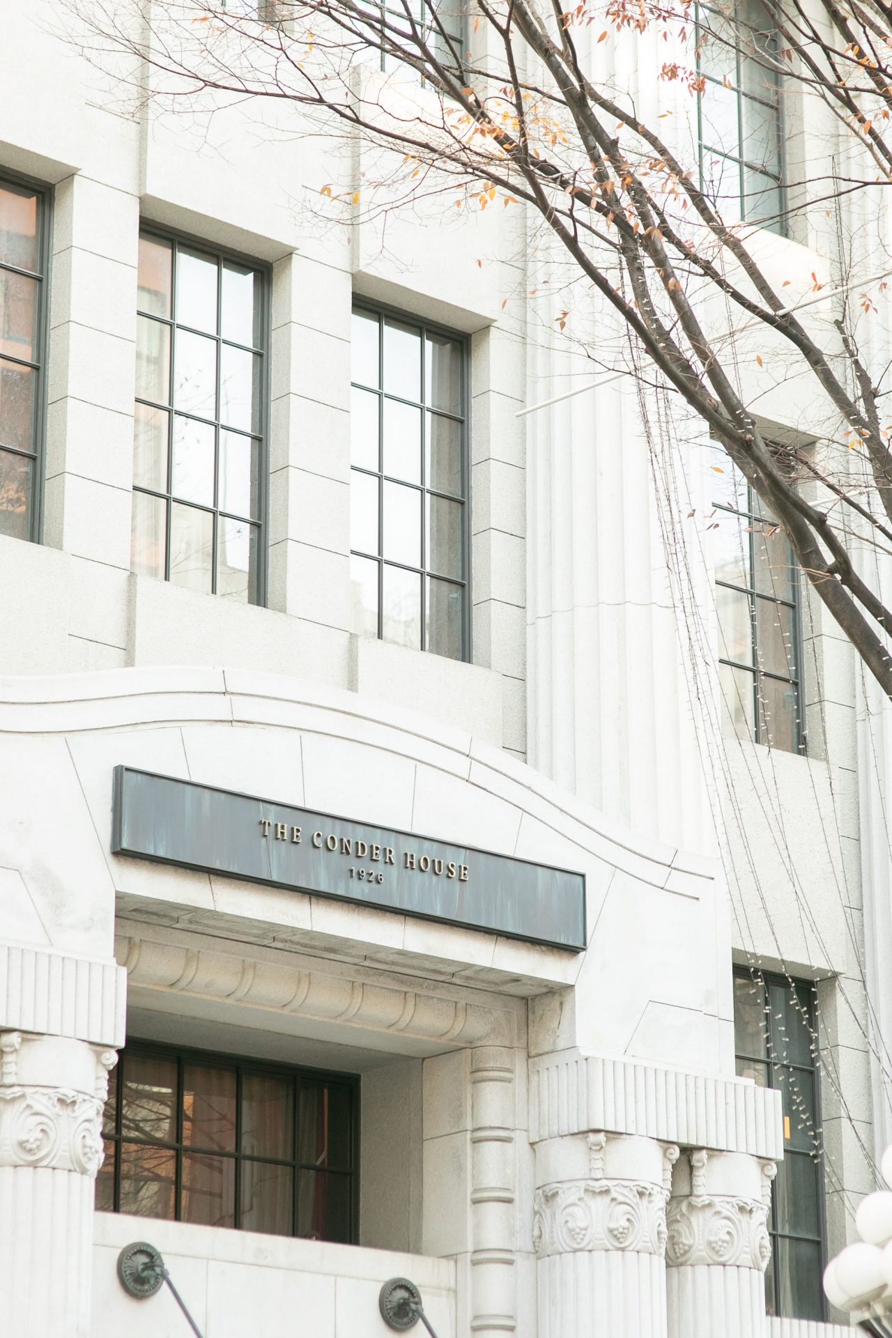 THE TREAT DRESSING名古屋店より少人数でアットホームな結婚式をイメージされる花嫁におすすめのウェディングスタイル