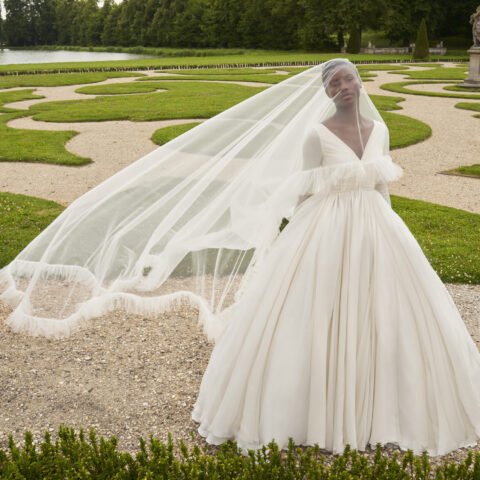 ジャンバティスタヴァリのプリンセスラインのウェディングドレス