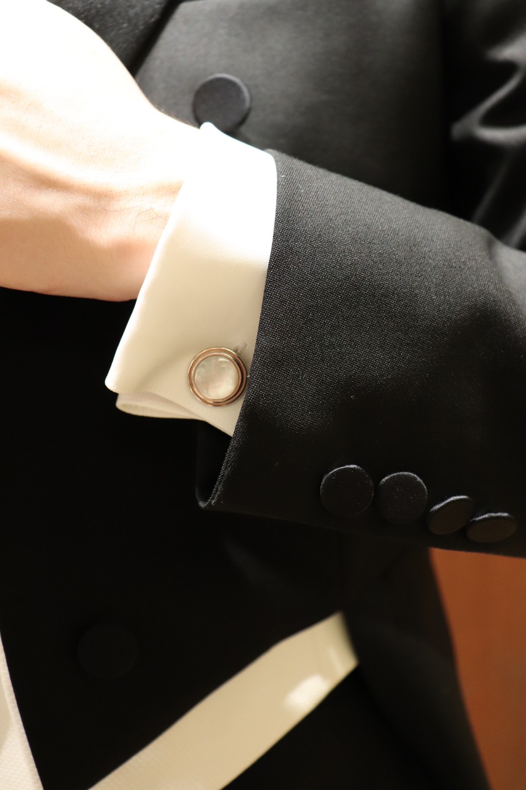 ・ザトリートドレッシング名古屋店で紹介したい格式を重んじる新郎様におすすめの挙式でのフォーマルスタイルの燕尾服