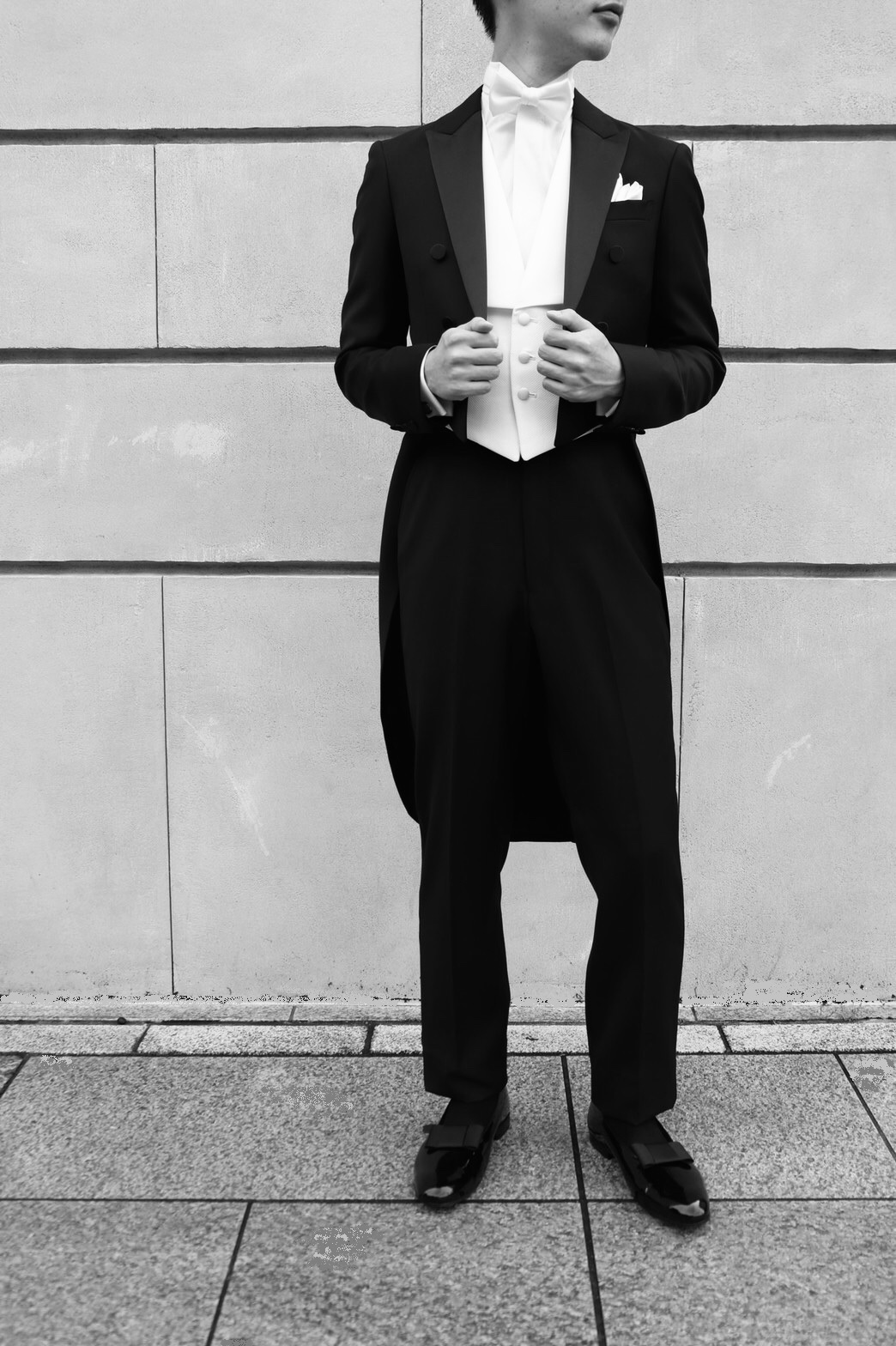 新郎様におすすめしたい高級生地のドーメルを使った格式高いフォーマルスタイル
