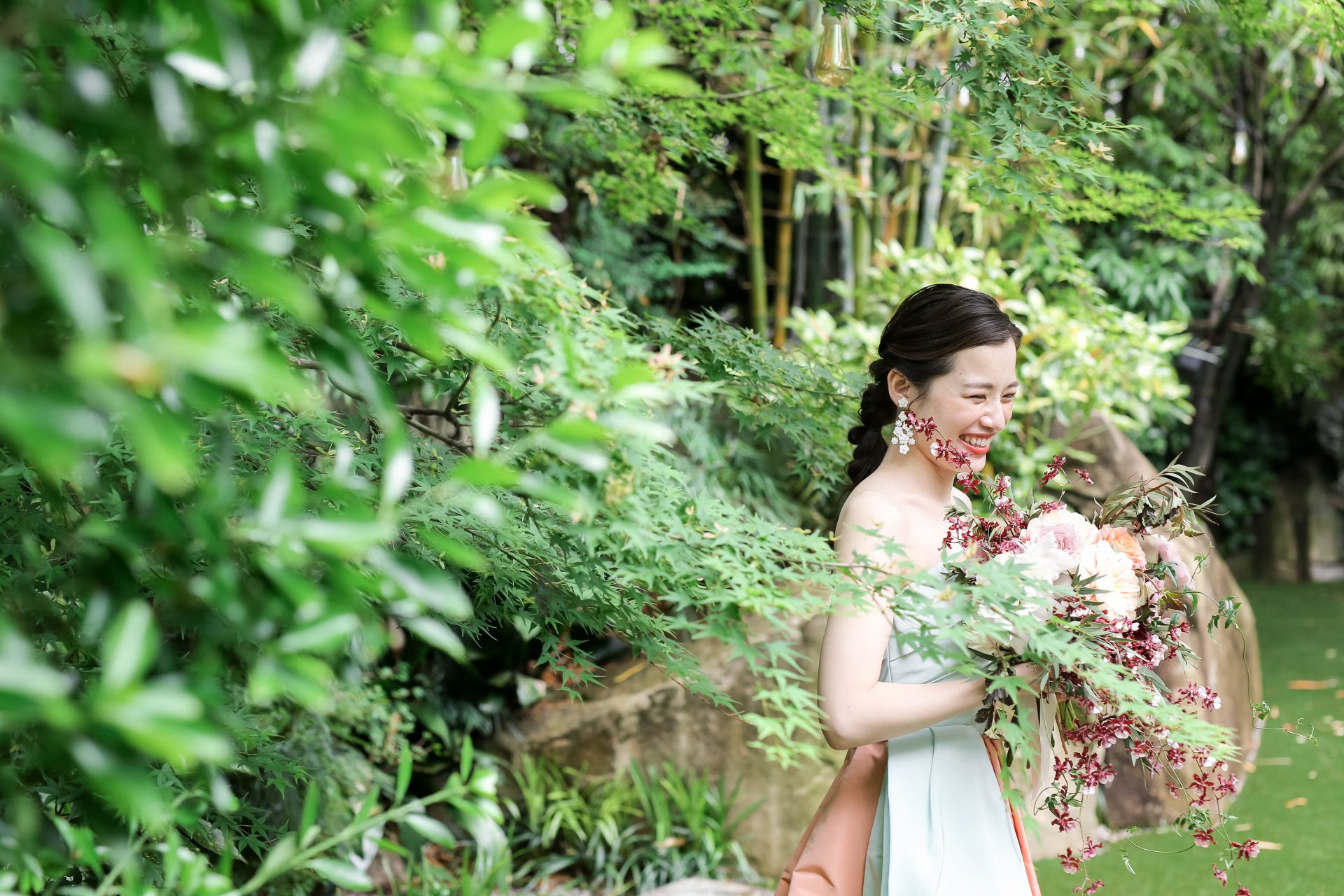 ガーデンウェディングに合わせるお色直しのインポートのパステルカラーのドレス