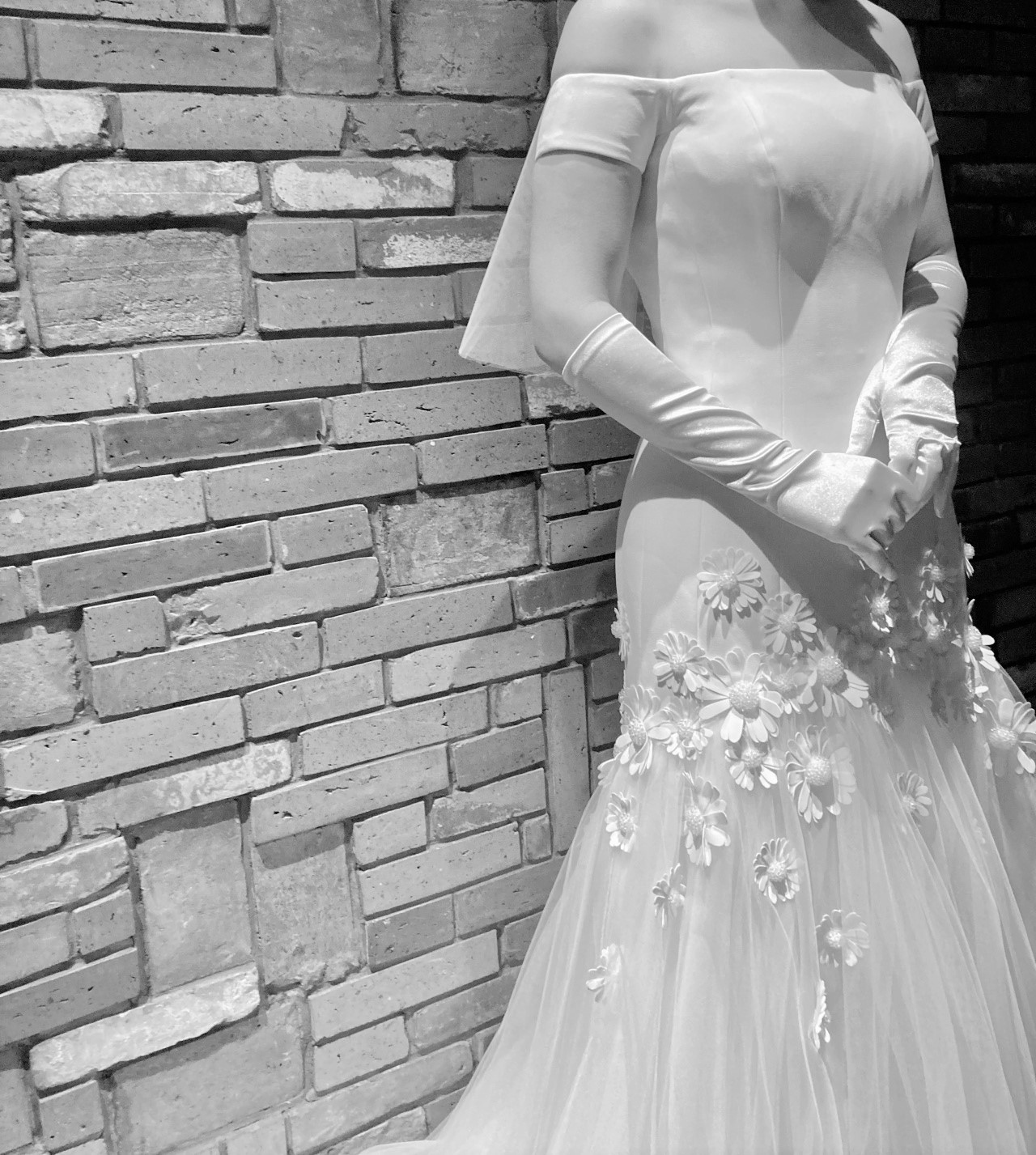 モード過ぎずナチュラルすぎないお洒落なウェディングスタイルを求める花嫁にぴたっり