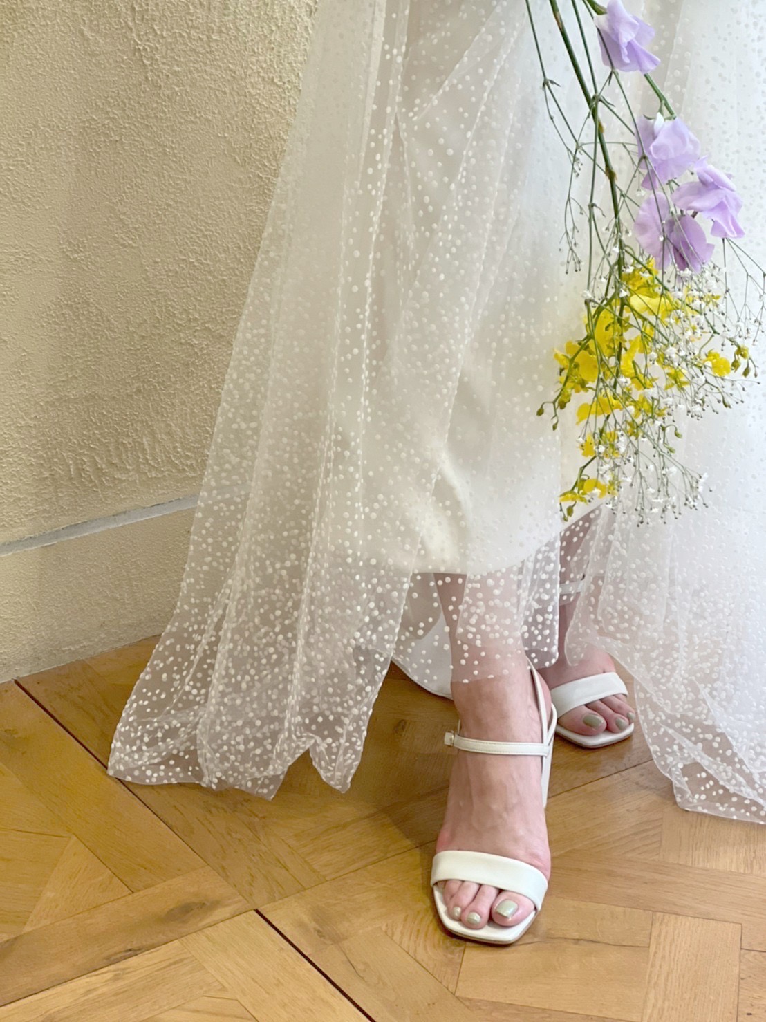 夏のガーデンウェディングにおすすめのトリートドレッシングで取り扱いしているウェディングシューズ