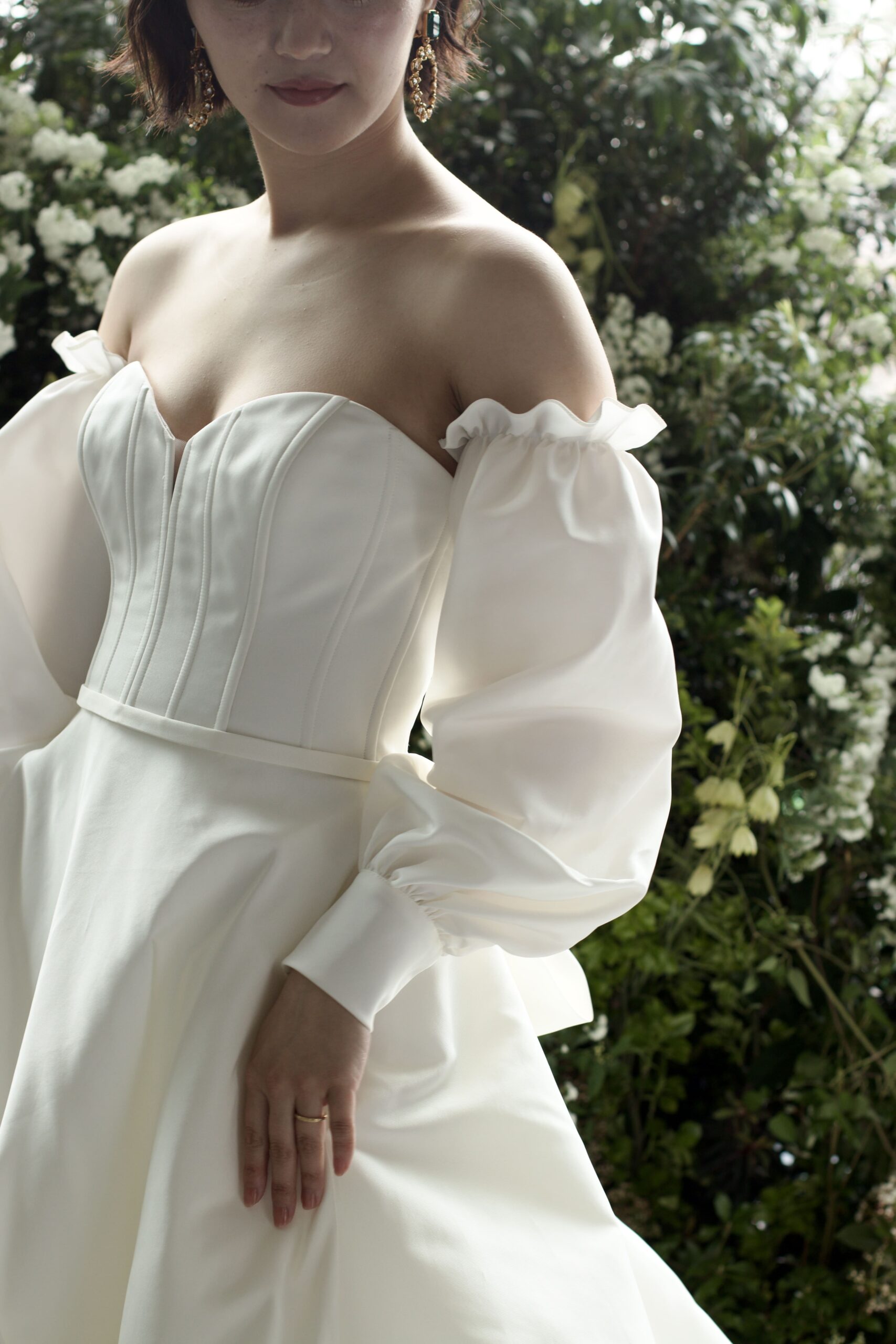 ザトリートドレッシングアディション店に新作で入荷したアムサーラのパフスリーブがお洒落なウェディングドレス