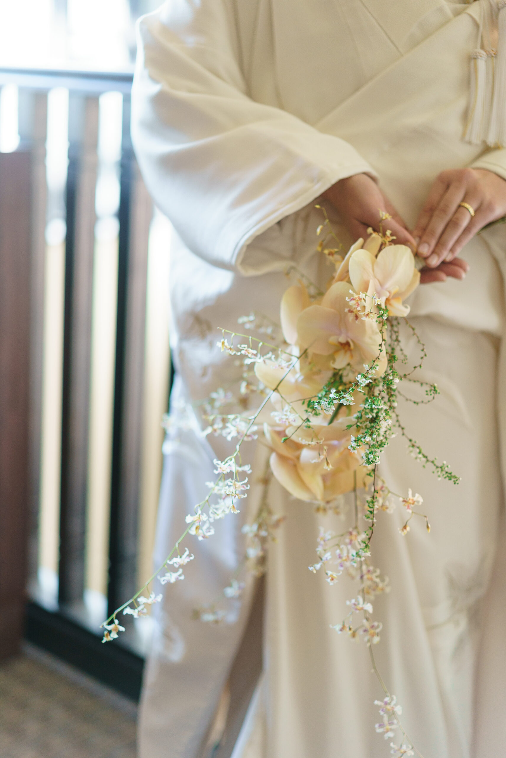 和装用ブーケを合わせた白無垢コーディネート