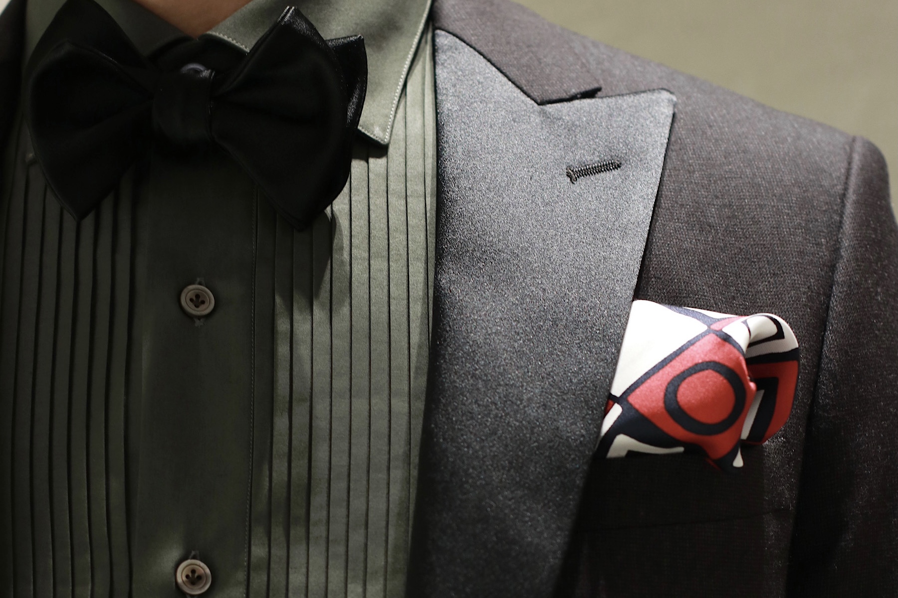 ご新郎様のお色直しコーディネートにおすすめのイタリアナポリのシャツブランド、ERRICO FORMICOLA(エリコ フォルミコラ)