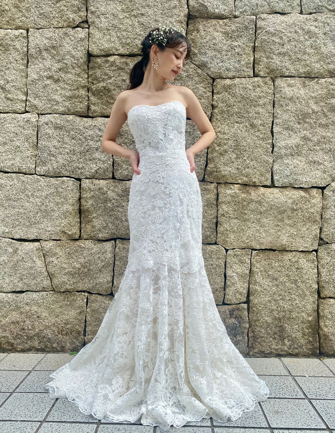 トリート神戸店の新作ウェディングドレスマーメイドライン刺繍が綺麗