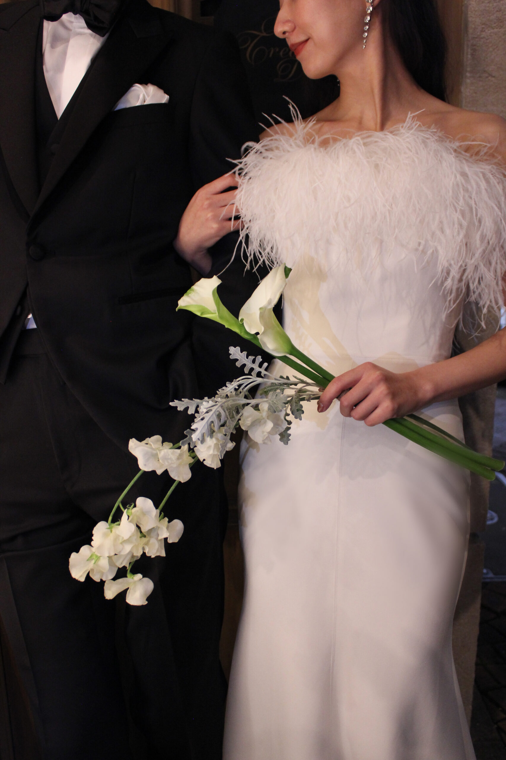 ナイトウエディングにおすすめしたいジェニーパッカムのシンプルなクレープ生地のマーメイドラインのドレス