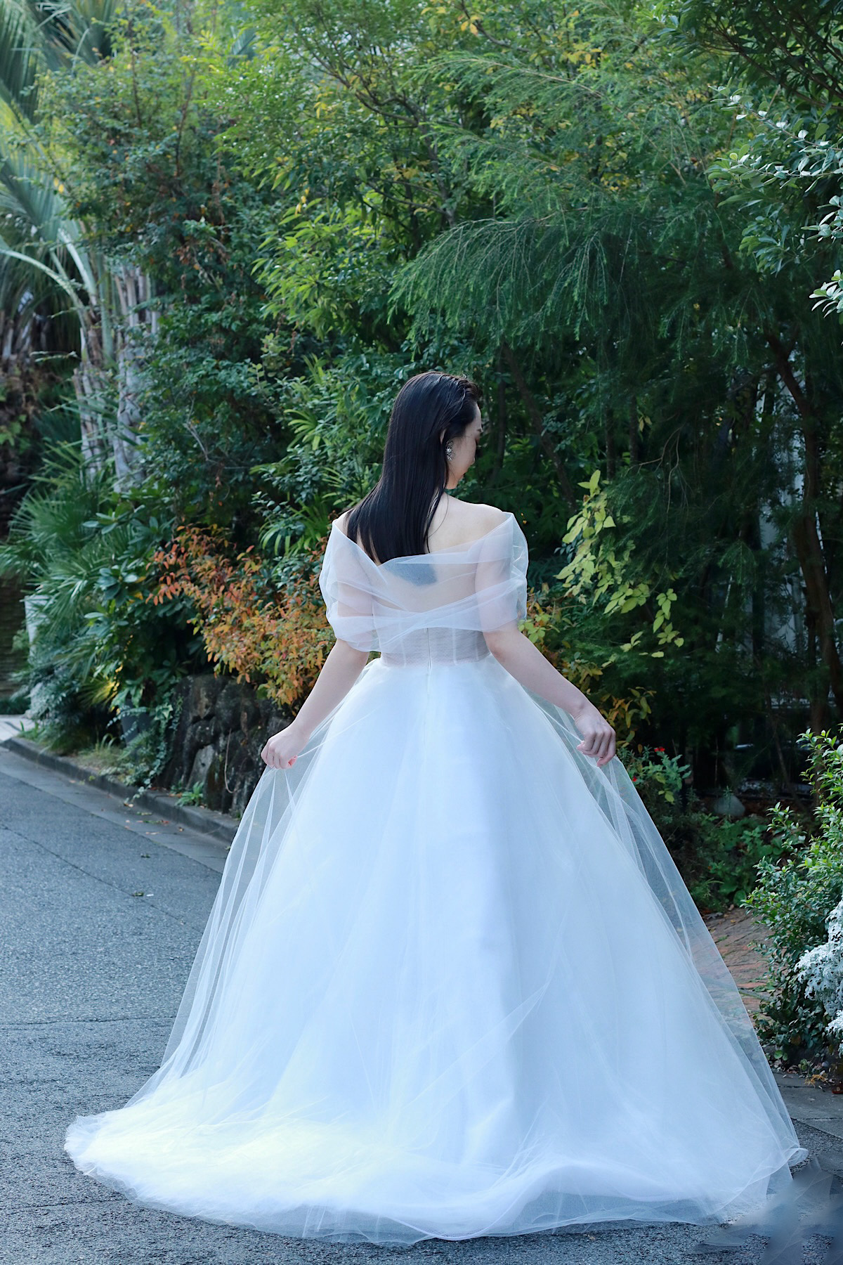 アメリカンクラシックにヨーロッパのエレガンスを融合させたデザインで、世界中の人々を魅了するOscar de la Renta(オスカー デ ラ レンタ)