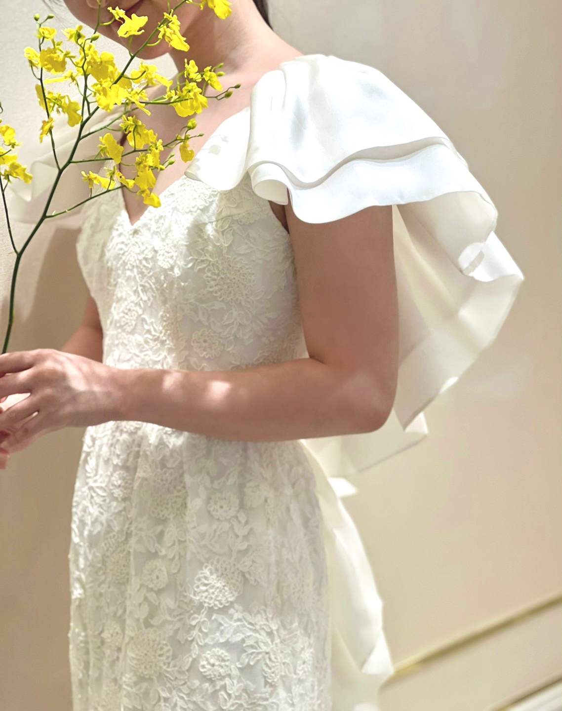 春や夏に結婚式を予定している方におすすめのトリートドレッシング大阪店でお取り扱いしているマルカリアンの新作ウエディングドレス