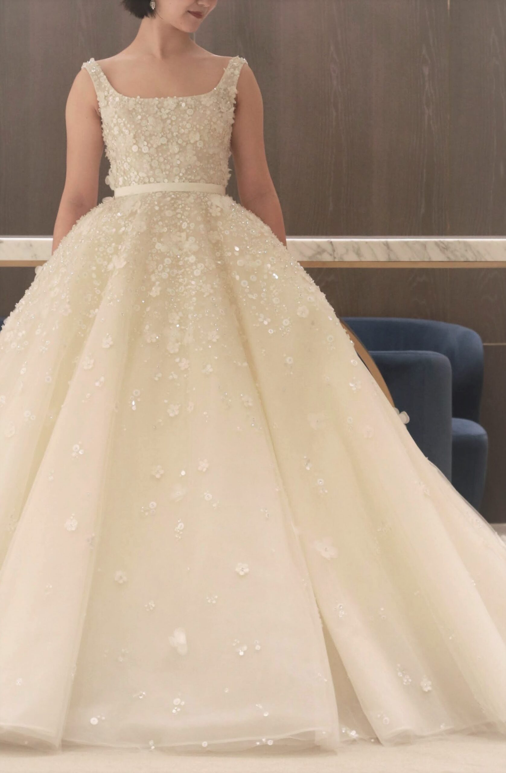 東京・南青山に店を構える人気ショップ、ザトリートドレッシング アディション店に待望のエリーサーブブライドの新作ウェディングドレスが入荷いたしました