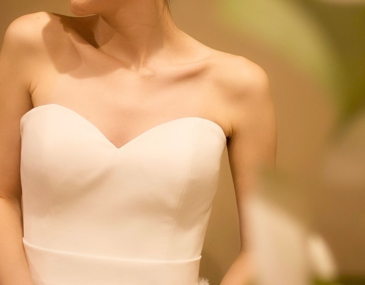 ヴィクター アンド ロルフ マリアージュよりシンプルかつゴージャスなデザインがファッショナブルな印象のレンタルウェディングドレスがTHE TREAT DRESSING福岡に届きました