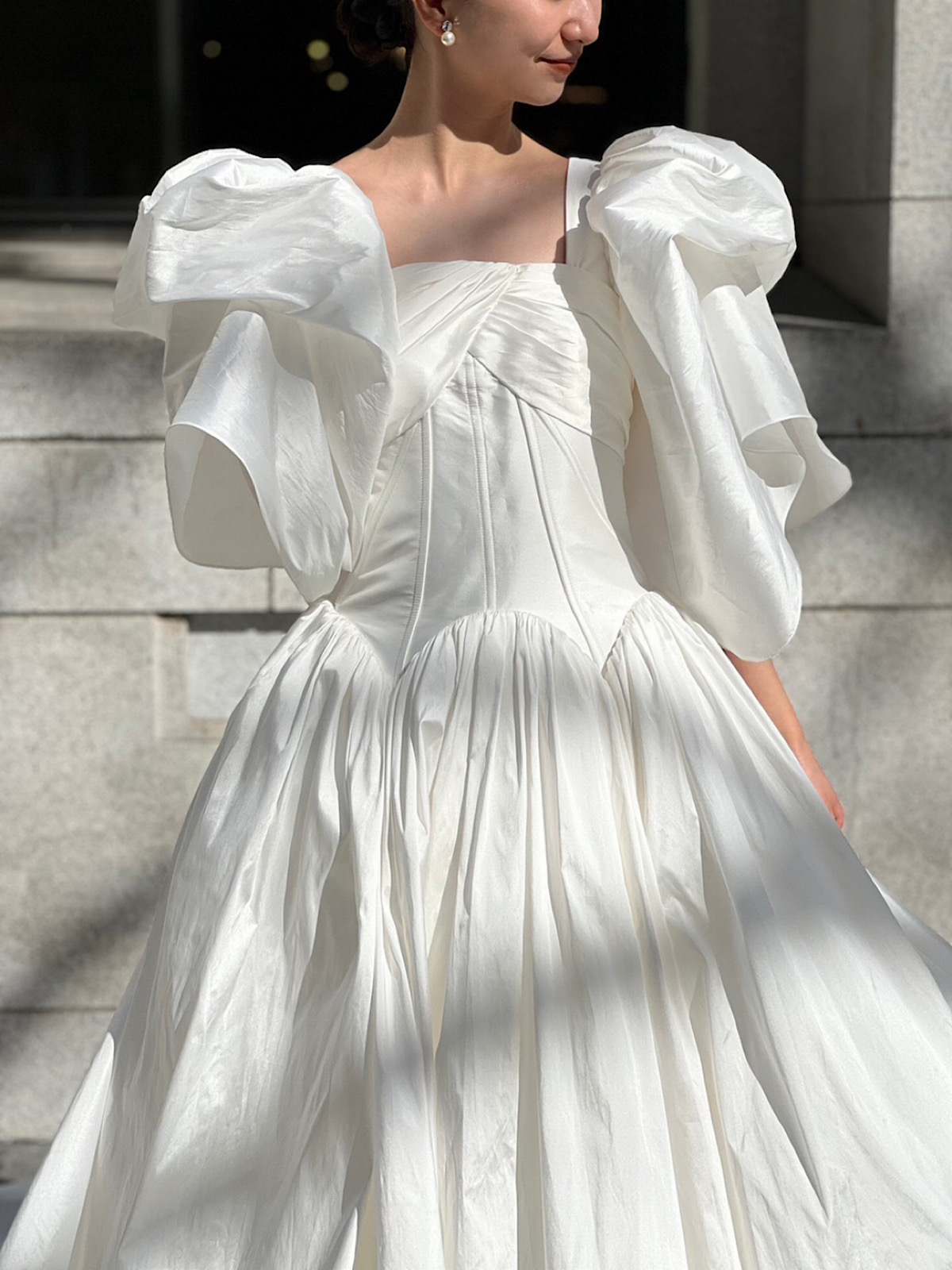 アムサーラの新作ウェディングドレスでつくるトレンドに敏感な花嫁におすすめのコーディネート