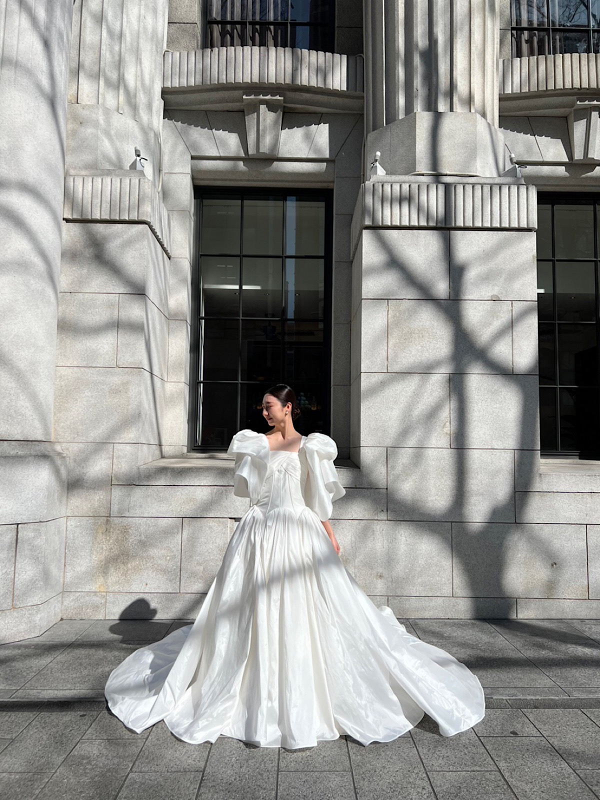 結婚式場ザコンダーハウスで挙式をされる花嫁におすすめのウェディングドレスのご紹介