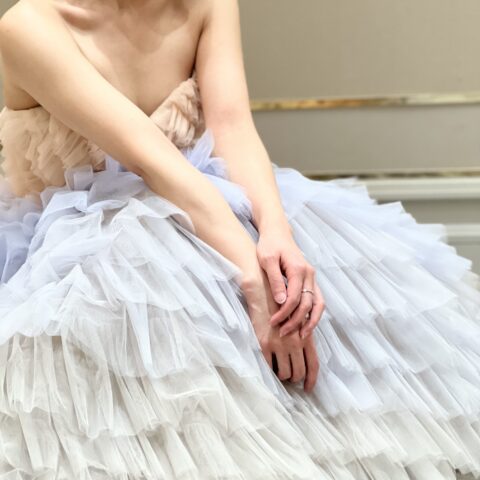 ザ トリートドレッシング大阪店よりご紹介するVIKTOR & ROFL MARIAGE(ヴィクター アンド ロルフ マリアージュ)のカラードレス