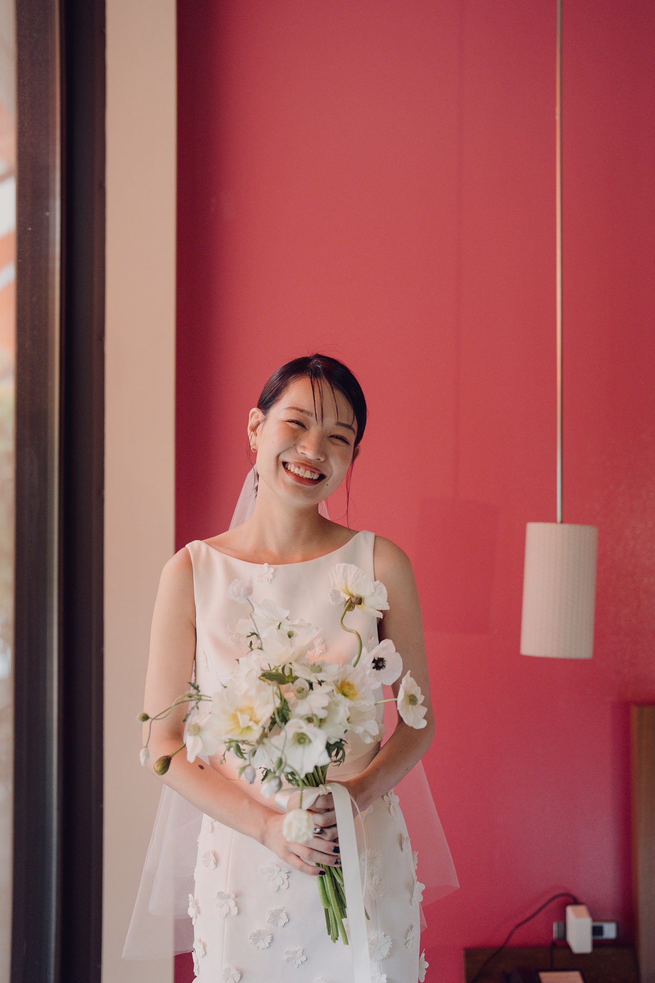 太陽のような花嫁の笑顔を引き出すヴィクター アンド ロルフ マリアージュのウエディングドレス