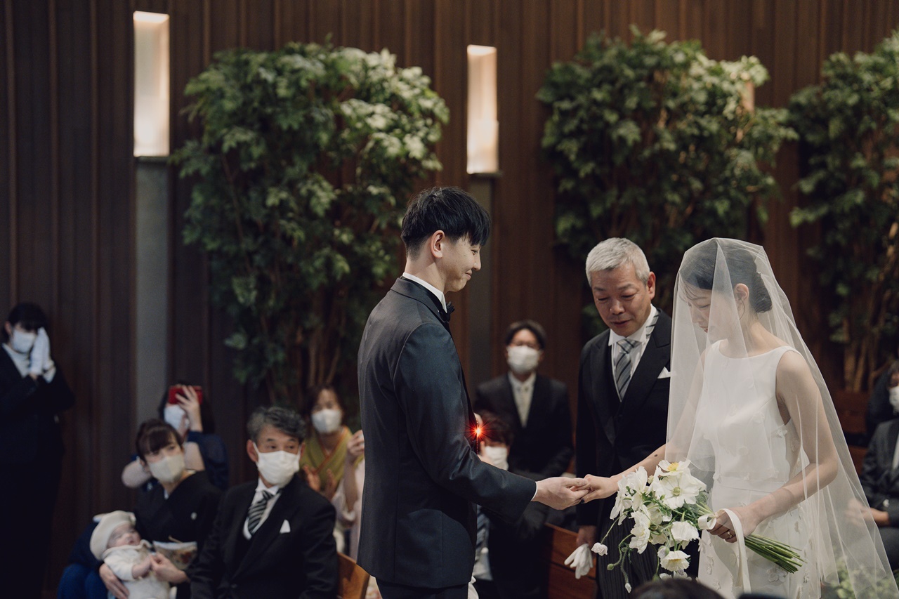 太陽のような笑顔の新婦様にとって運命の一着であるヴィクターのウエディングドレスはトリートドレッシング フクオカにて出会っていただけます