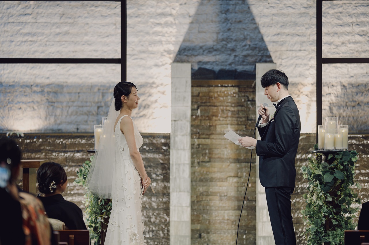 おふたりらしい時間が流れる暖かな雰囲気を放つウィズ ザ スタイルのチャペルでの人前式