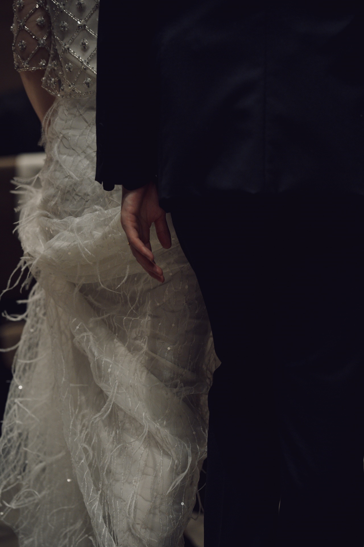 THE TREAT DRESSINGの専属の会場であるWITH THE STYLEの上質でありながらもカジュアルな雰囲気にぴったりのコーディネートです