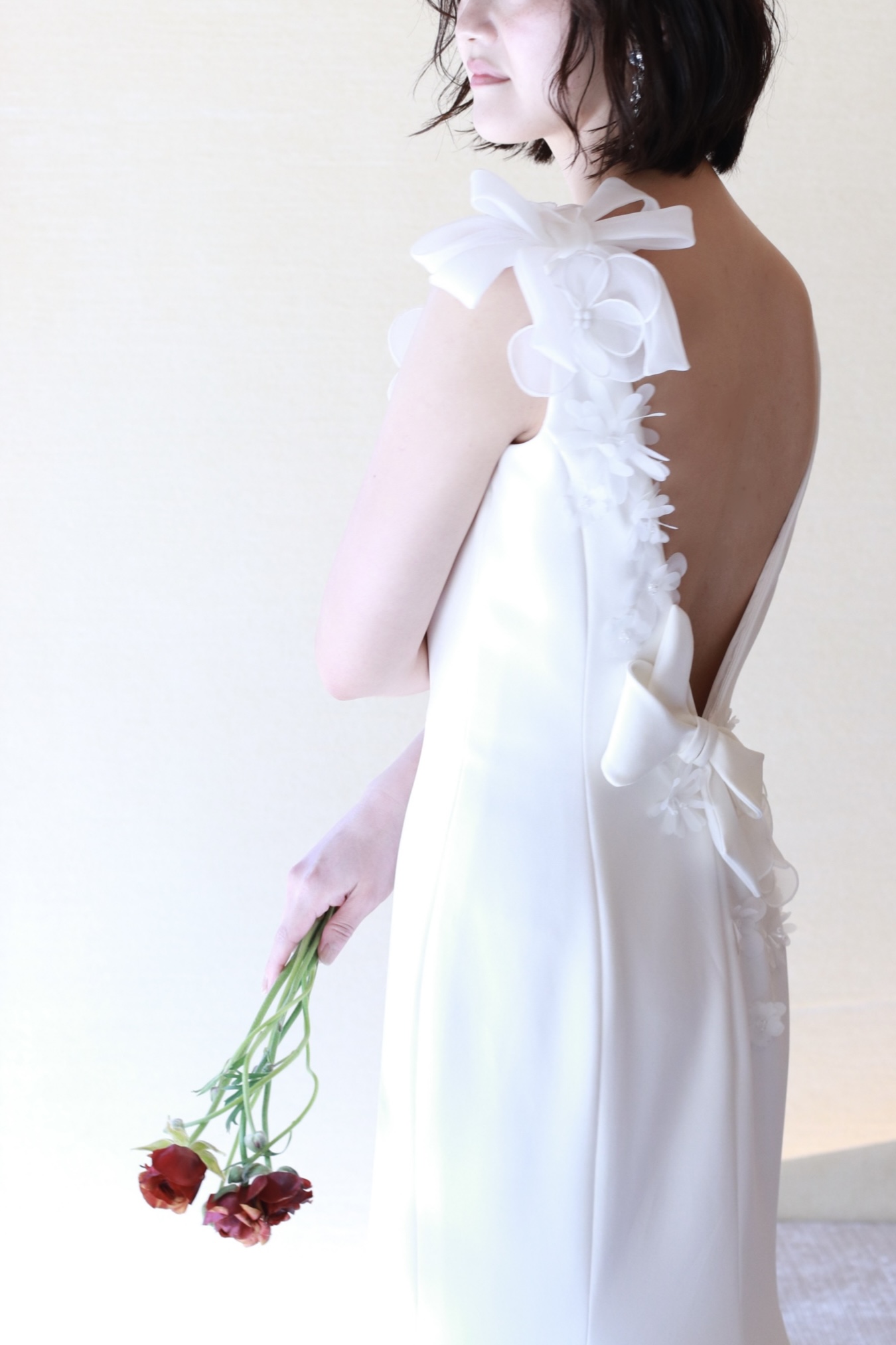 THE TREAT DRESSING ADDITION店(ザ トリートドレッシング アディション店)で人気のVIKTOR&ROLF Mariage(ヴィクターアンドロルフ マリアージュ)のスレンダーラインのウェディングドレスのご紹介