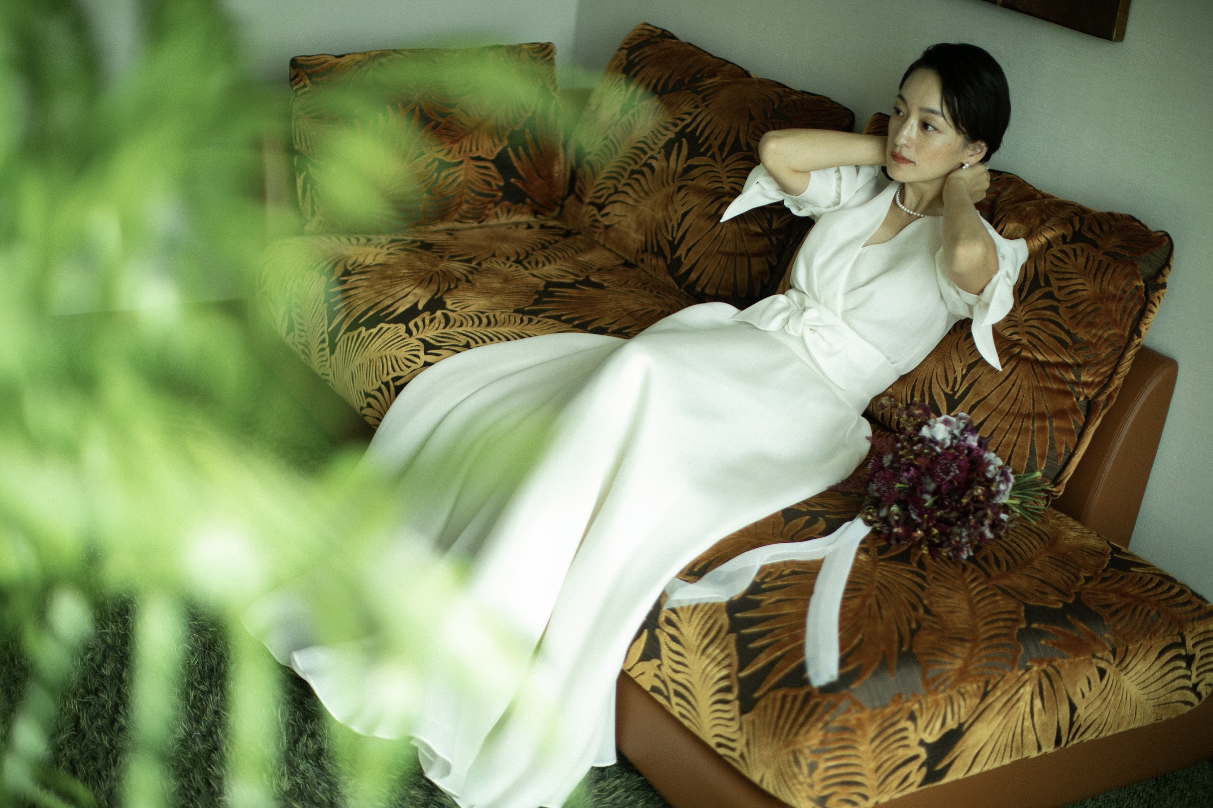 高山都さんの結婚式のカジュアルなウェディングドレスはザトリートドレッシングがお取り扱いしているナイームカーンのドレスです