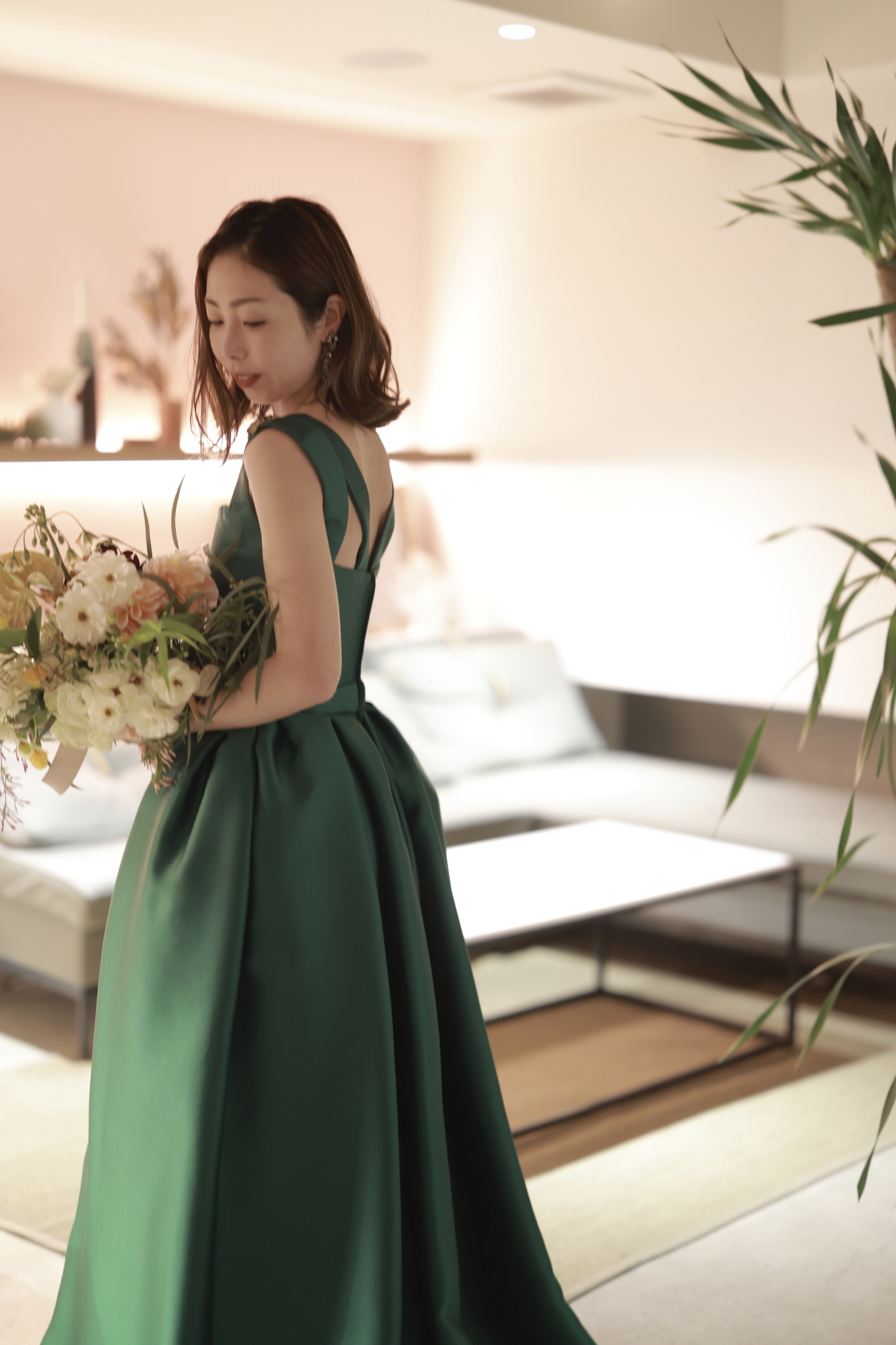 神戸エリアで人気のグリーンのカラードレス