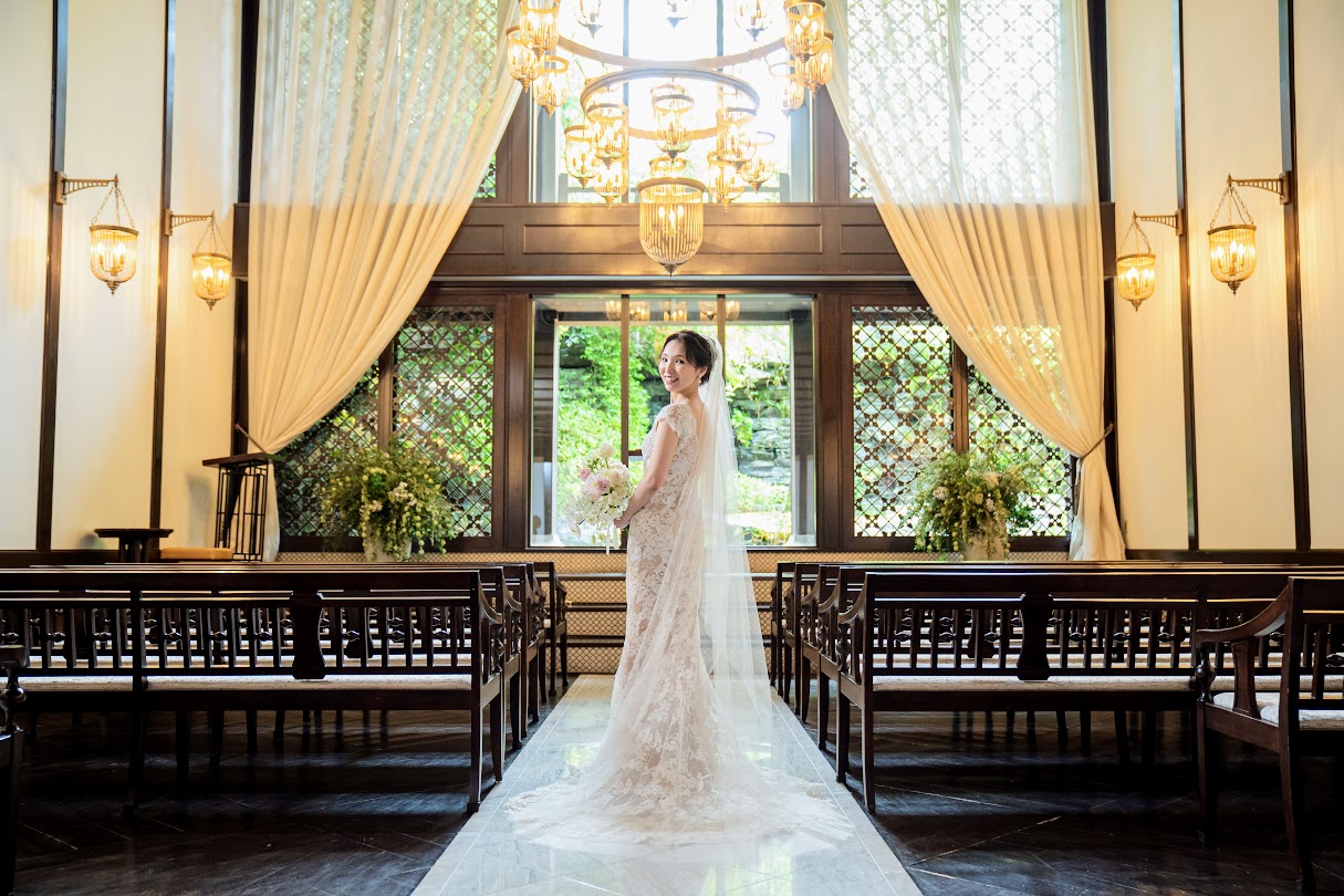 ザソウドウ東山京都で結婚式を挙げられるおしゃれ花嫁におすすめの広瀬すずがドラマで着用したブランドのオスカーデラレンタの総レースマーメイドラインのウェディングドレスです