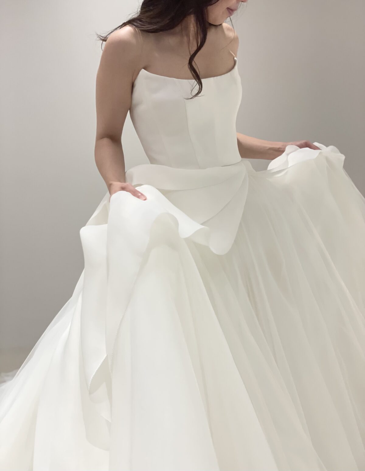 ザ トリートドレッシング大阪店に入荷したAラインの新作ウェディングドレスのご紹介