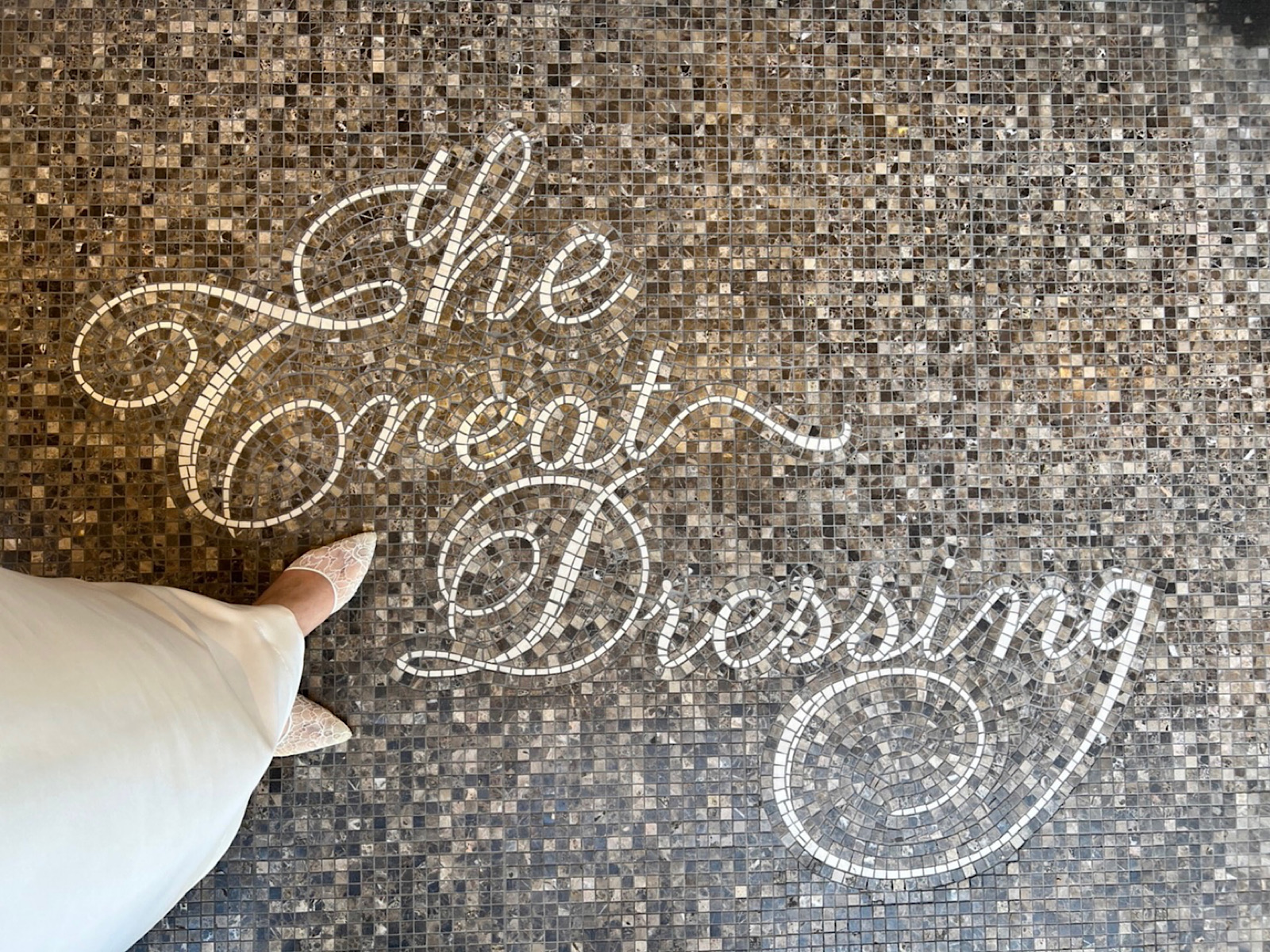 名古屋エリアのお洒落花嫁に人気なザトリートドレッシング名古屋店で、唯一無二のウェディングドレスを見つけてみませんか。