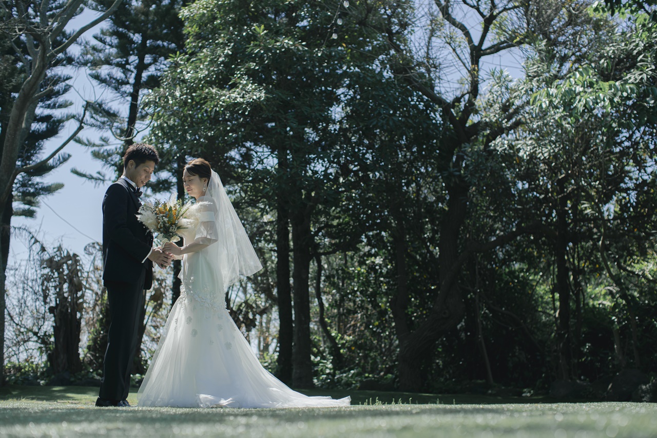 THE LUIGANSの専属のドレスショップであるTHE TREAT DRESSING福岡店より素敵なおふたりのリアルパーティーをご紹介いたします