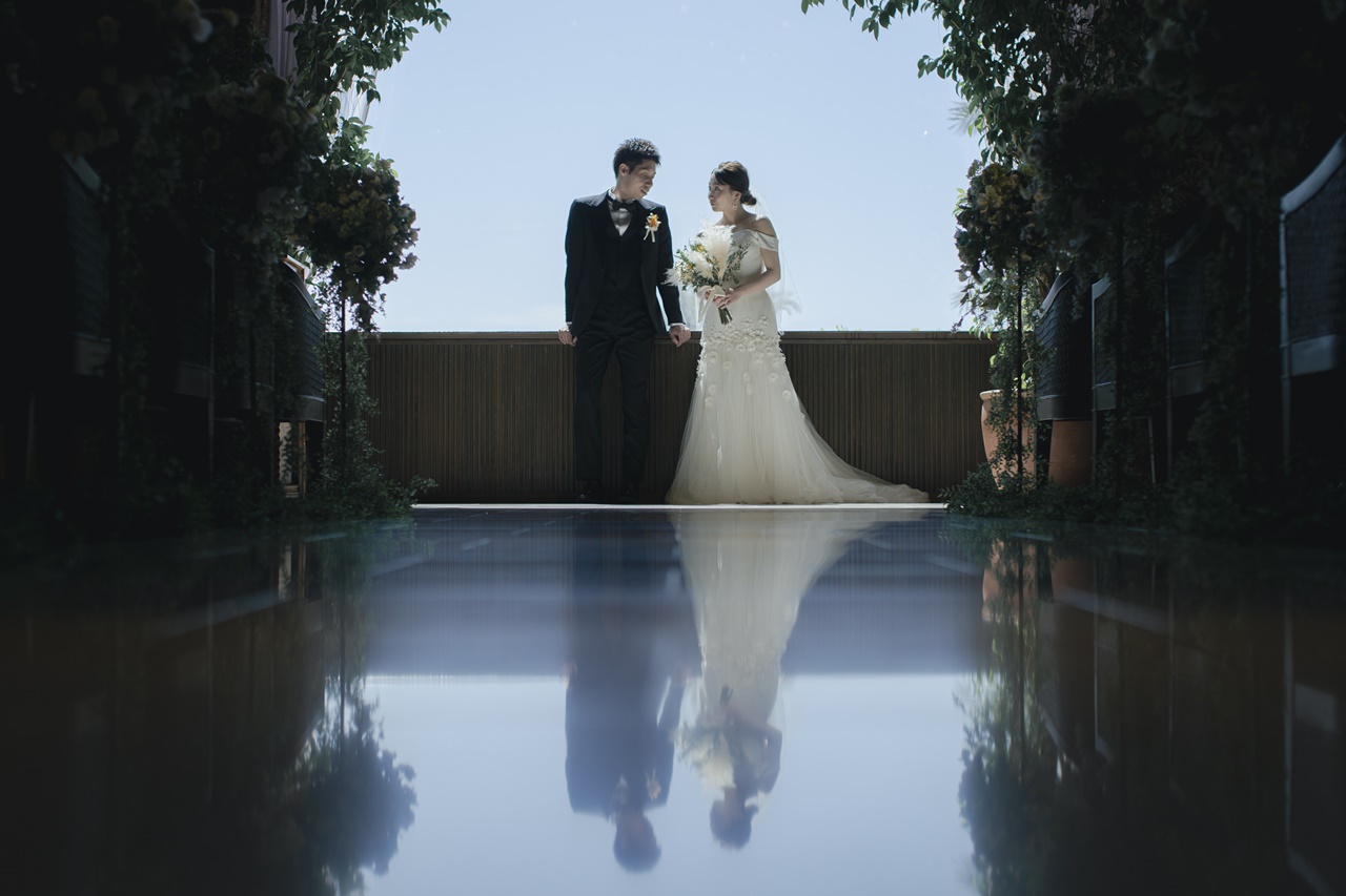 ザ トリート ドレッシング福岡店よりヴィクター アンド ロルフ マリアージュのオフショルダーのウェディングドレスをご紹介します