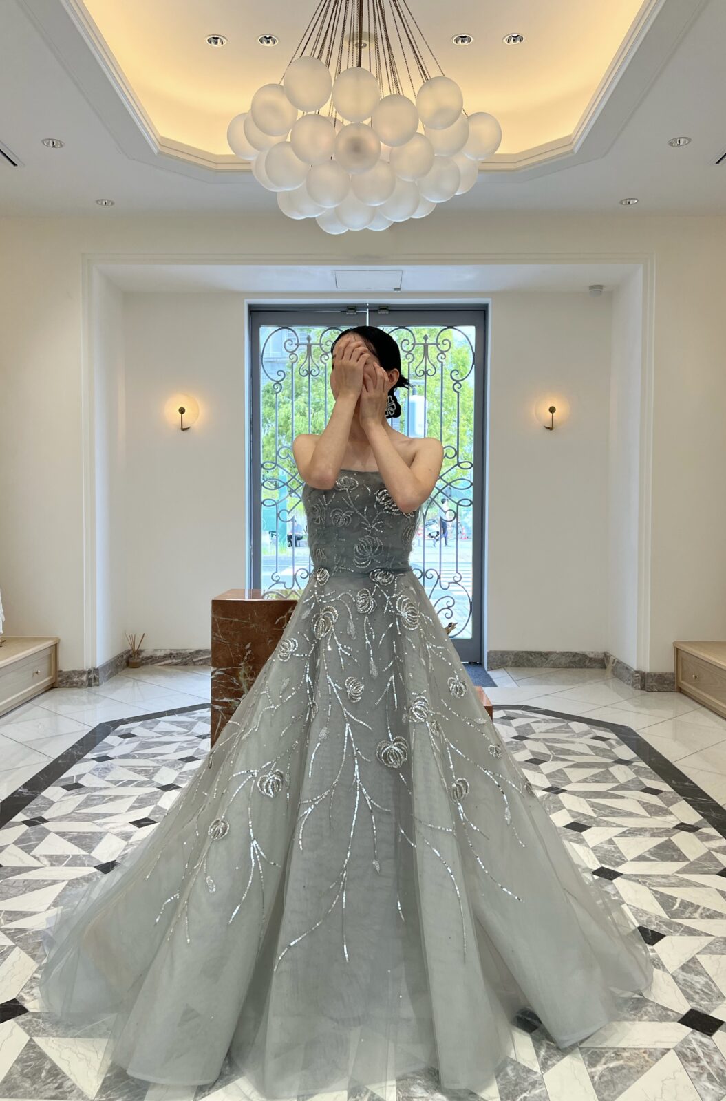 トリートドレッシング神戸店でお取り扱いしているReem Acra (リーム アクラ)のAラインのカラードレスをご紹介