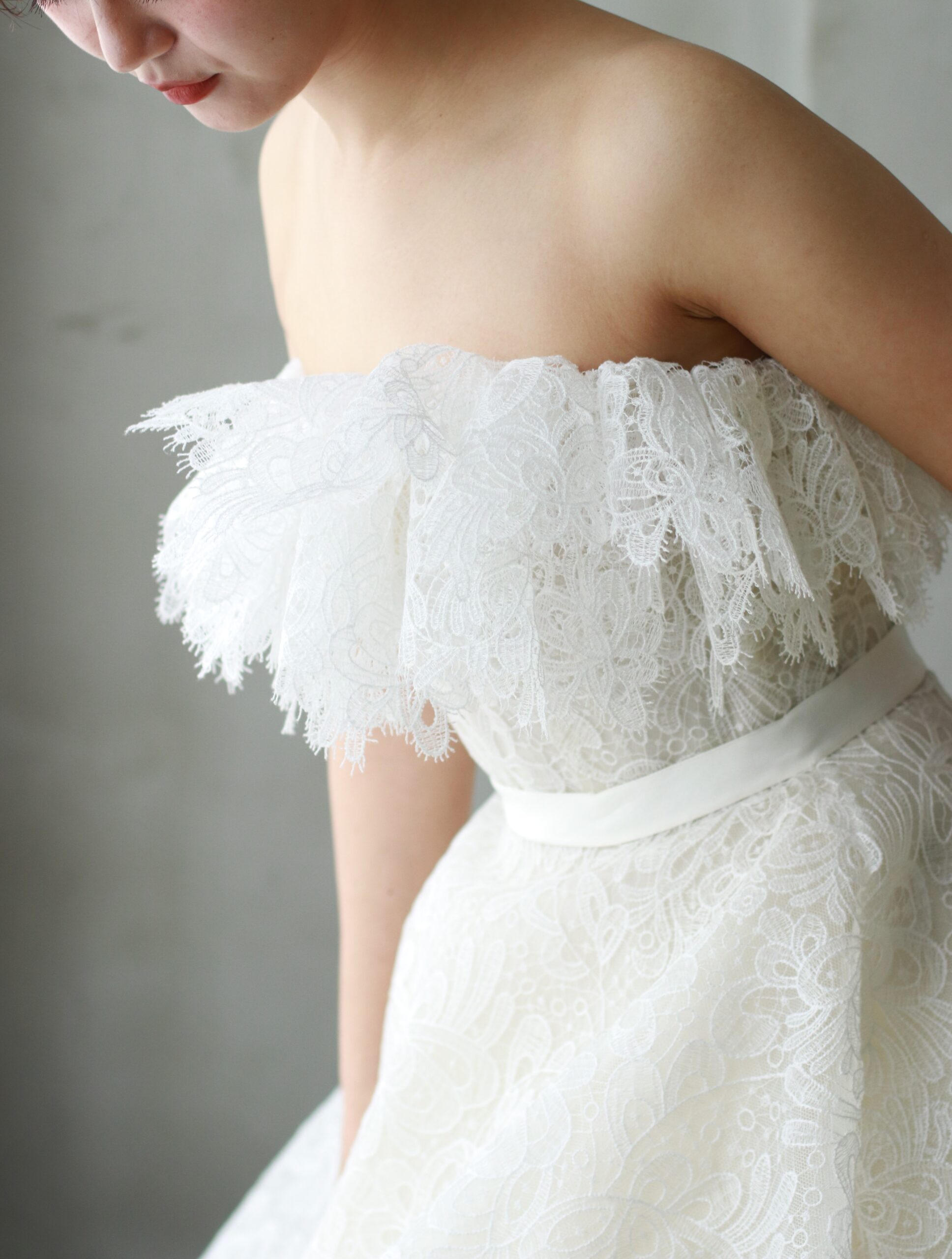 ザトリートドレッシングアディション店よりエリーサーブブライダルの総レースプリンセスラインの新作ウェディングドレスのご紹介