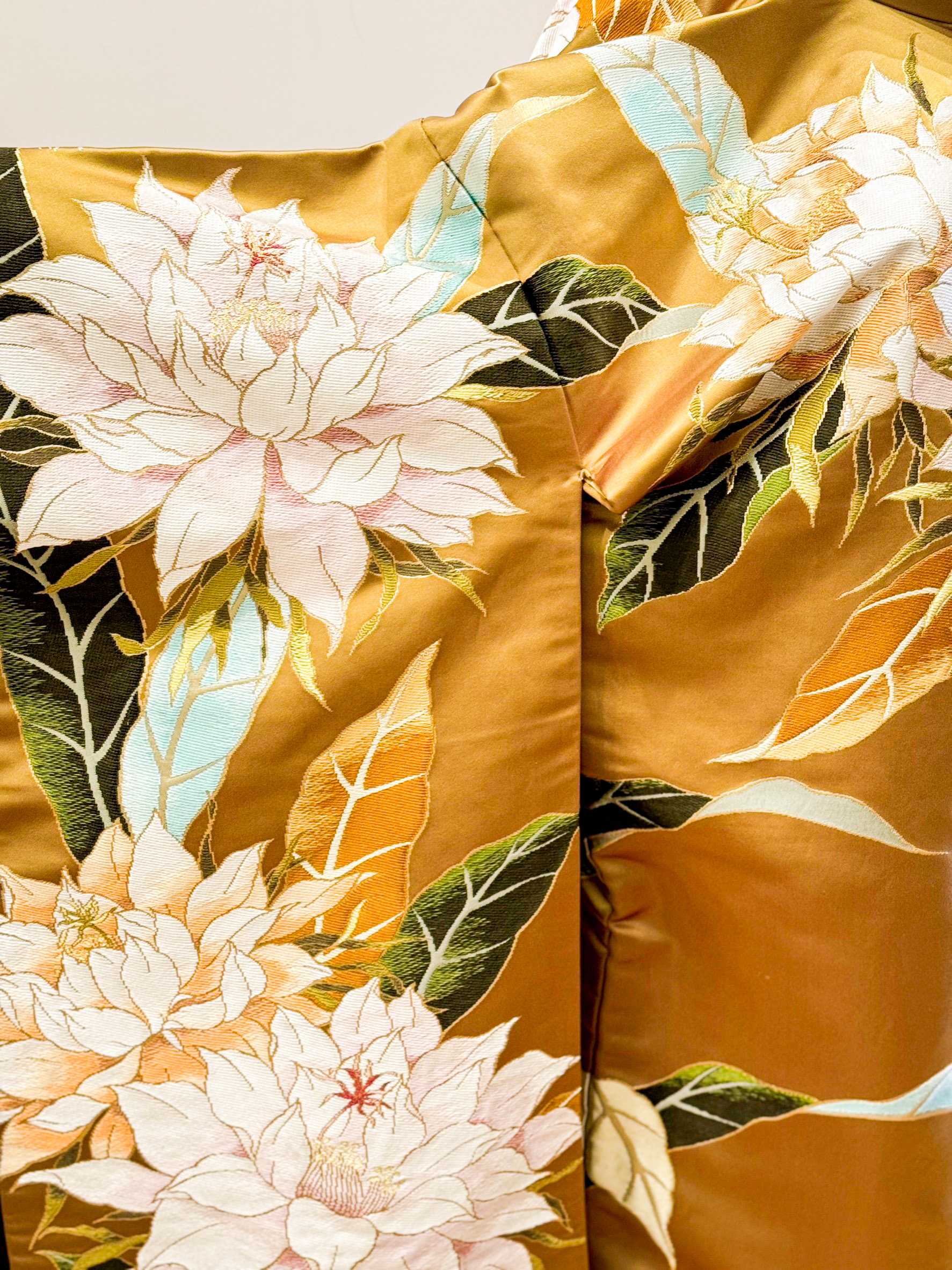 東海エリアにあるコンダーハウスやカワブンナゴヤの結婚式会場におすすめな黄色のレンタル色打掛のご紹介