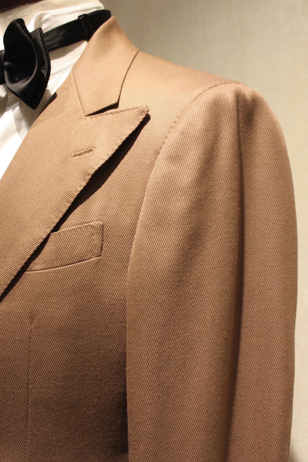 上品さの中にも柔らかさを感じさせるベージュ