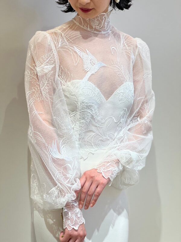 神戸の花嫁におすすめしたいシャンテリーレースが美しいウェディングドレス