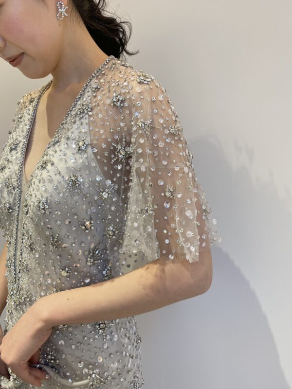 お色直しにおすすめのJenny Packham(ジェニー パッカム)の新作カラードレスをザ トリートドレッシング神戸店よりご紹介いたします。